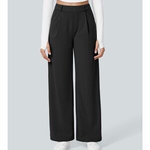 HALARA high waisted straight leg with pockets. Size large. Size chart = L, 12-14